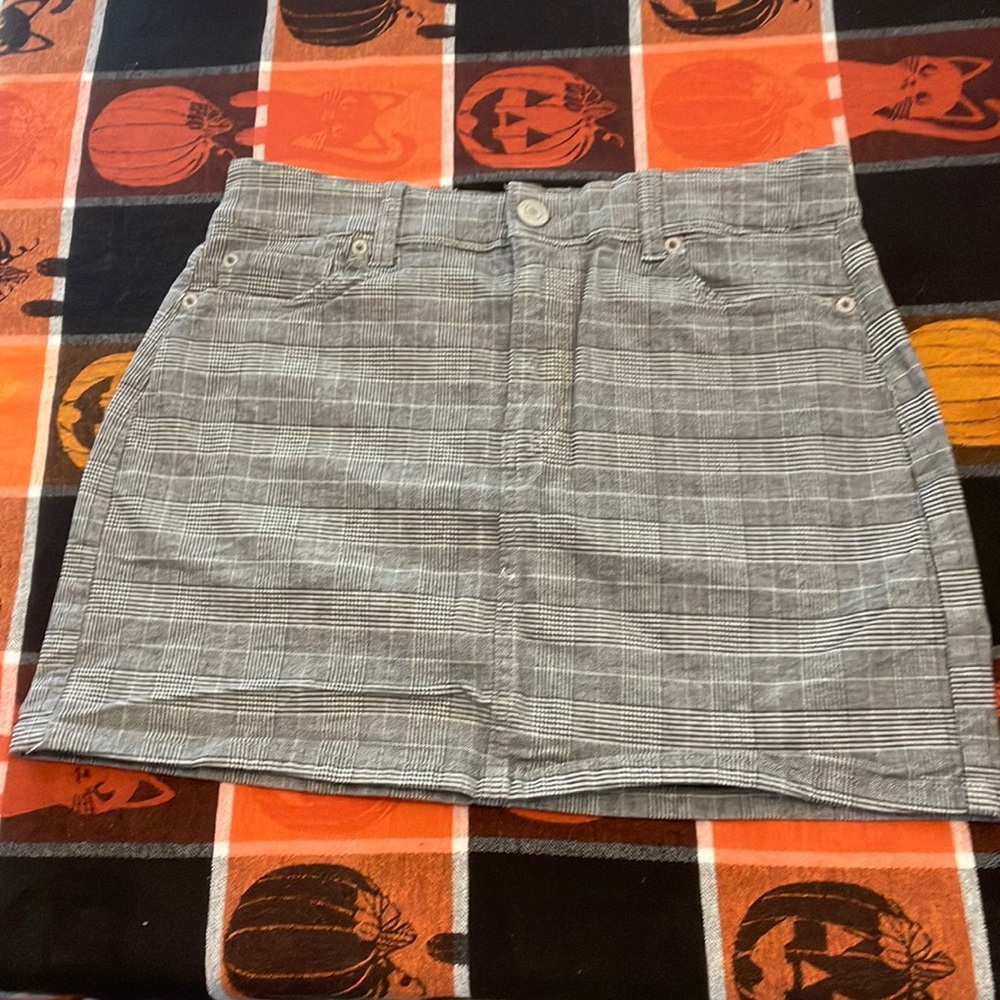American eagle plaid skirt